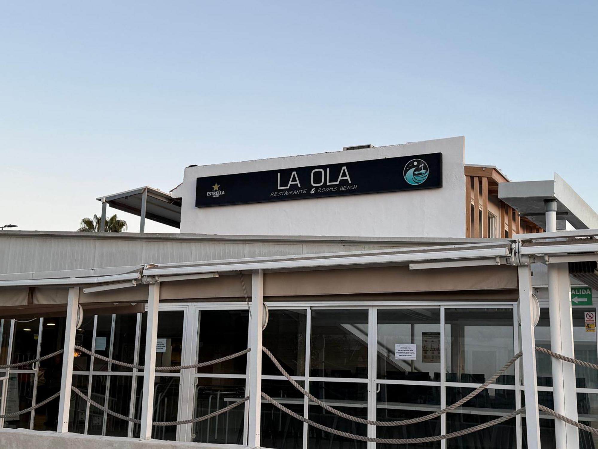 Pensión La Ola 2*